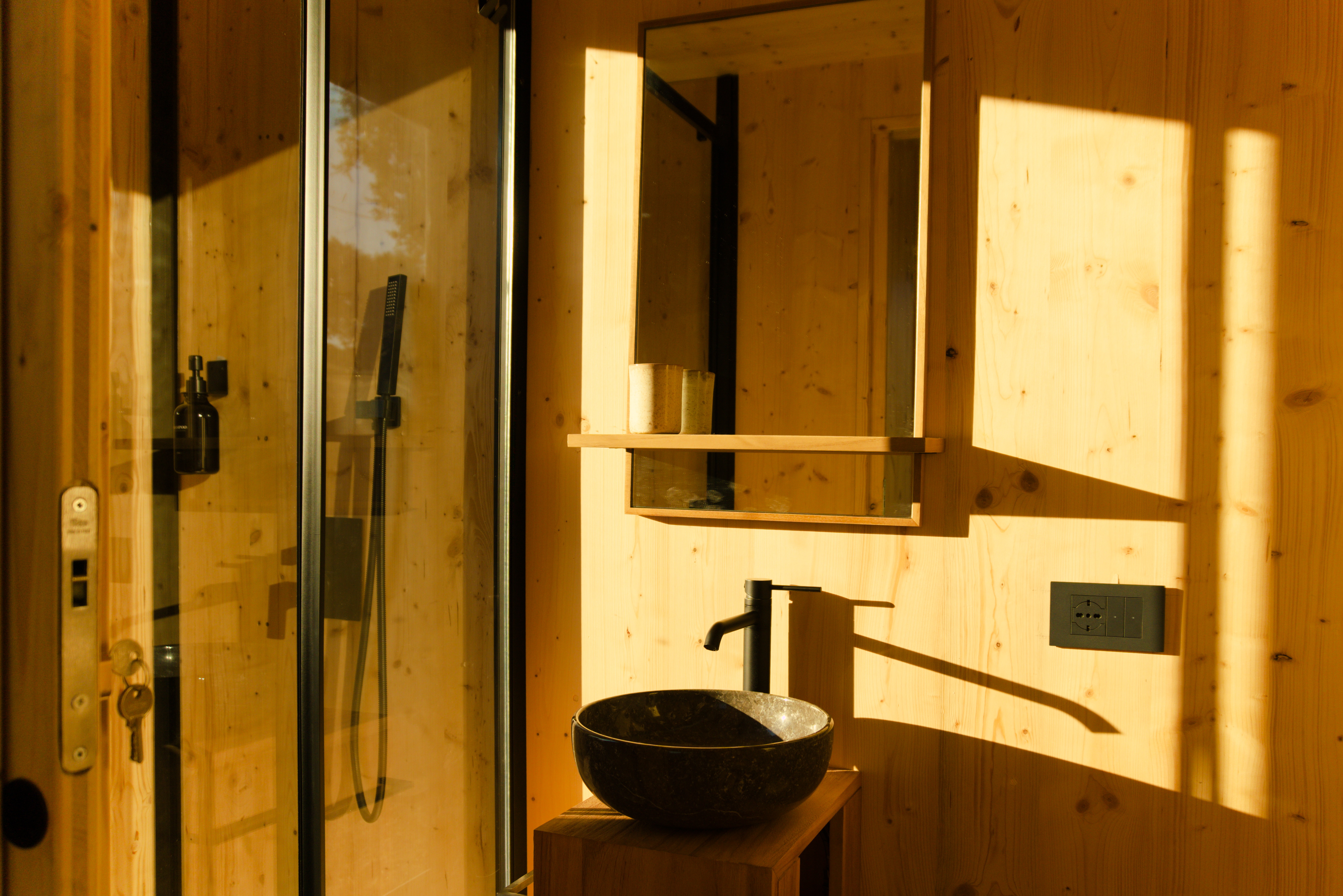Bagno della tiny house in uno sguardo d'insieme